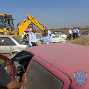 الشرطة تتلف (36) مركبة غير قانونية في جنين