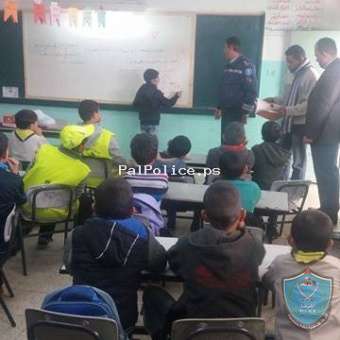 الشرطة تطلق المرحلة الثالثة من المحاضرات الأمنية و الشرطية في مدارس محافظة سلفيت