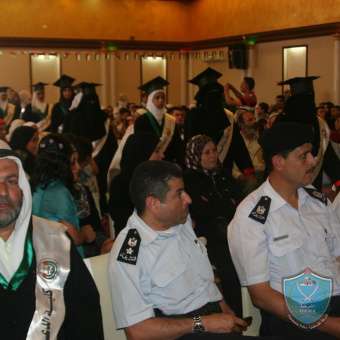 الشرطة تشارك في حفل تخريج طلاب وطالبات كلية الدعوة الإسلامية في قلقيلية