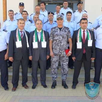 الشرطة تخرج المشاركين بدورة الأرقام المتسلسلة ومسرح الجريمة في أريحا