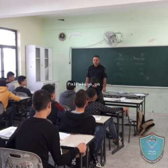 الشرطة تنظم محاضرات توعوية شرطية لطلاب وطالبات مدارس بلدة يعبد في جنين