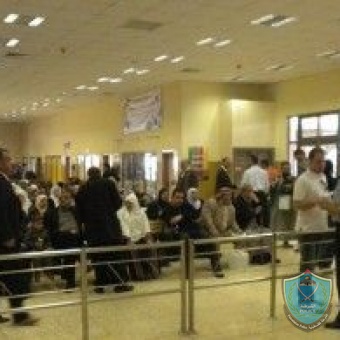45  ألف مسافر تنقلوا عبر معبر الكرامة والشرطة تقبض على 18 مطلوباً