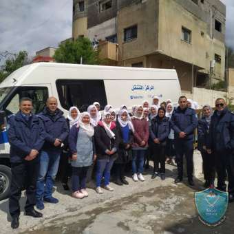 مركز الشرطة المتنقل ينظم محاضرات توعية في مدارس بلدة درستيا وشارك في زراعة أشجار بمناسبة يوم الأرض في سلفيت
