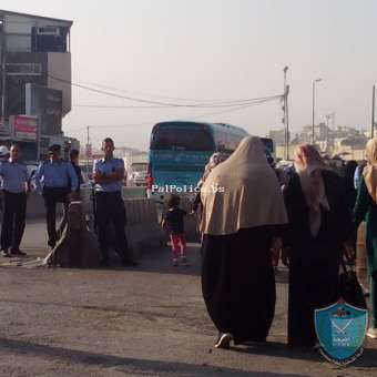 الشرطة تؤمن دخول المواطنين للصلاة بالجمعة الثالثة من شهر رمضان في القدس
