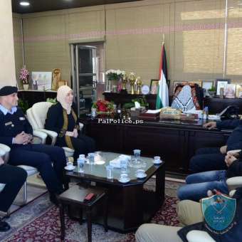 محافظ رام الله تشيد بأداء الشرطة في محاربة آفة المخدرات برام الله