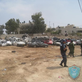 الشرطة والامن الوطني يتلفان 120  مركبة غرب رام الله