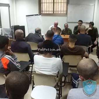 الشرطة والخدمات الطبية ينظمان محاضرات تثقيفية صحية لنزلاء مركز الإصلاح والتأهيل في طولكرم