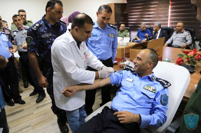 الشرطة تشارك  بحملة للتبرع بالدم في قلقيليه