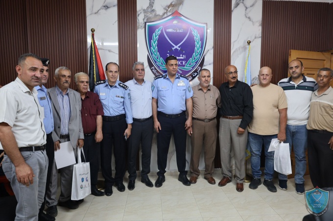 الشرطة تكرّم السائقين المميزين وضباط إدارة المرور ضمن "أسبوع المرور العربي" في طولكرم