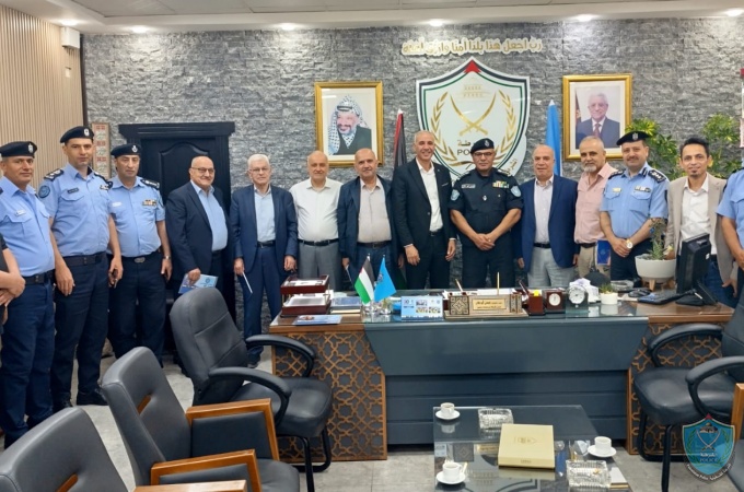 الشرطة تنظم لقاءً مع نقابة الصاغة والمجوهرات في نابلس