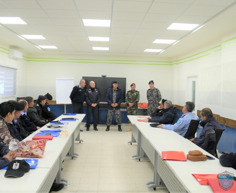 كلية فلسطين للعلوم الشرطية بالتعاون مع الشرطة الإيطالية تخرّج دورة الإدارة والدعم اللوجستي الأولى