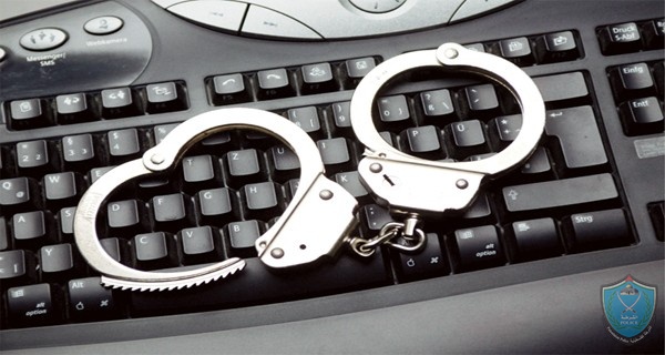 الشرطة تقبض على مشتبه فيهما بالتشهير والإبتزاز الإلكتروني في أريحا