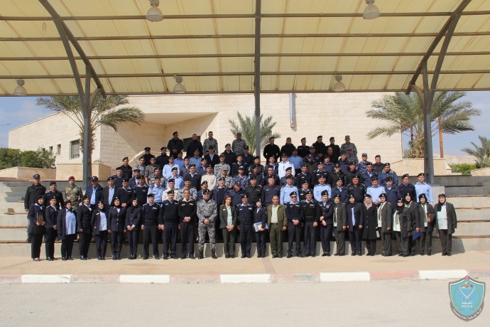 الشرطة تخرج دورة "الشهيد طارق لؤي بدوان " لتأهيل الضباط في اريحا