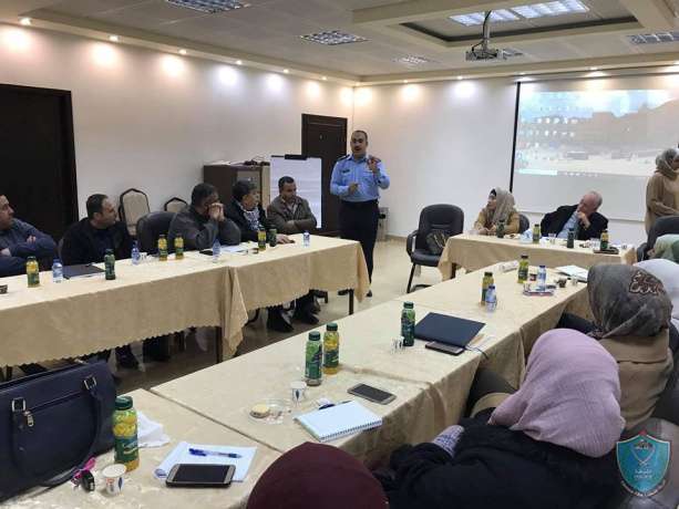 الشرطة تشارك بورشة حول العنف المدرسي في قلقيلية