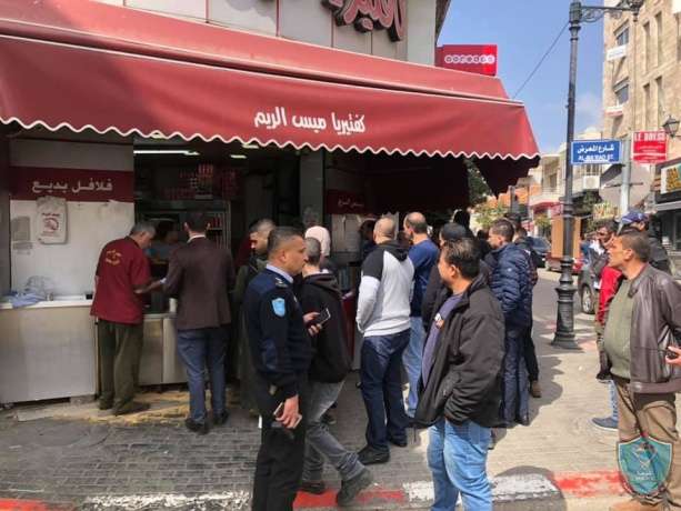 الشرطة تغلق أكثر من 200 مطعم ومقهى منعاً من انتشار فيروس كورونا برام الله