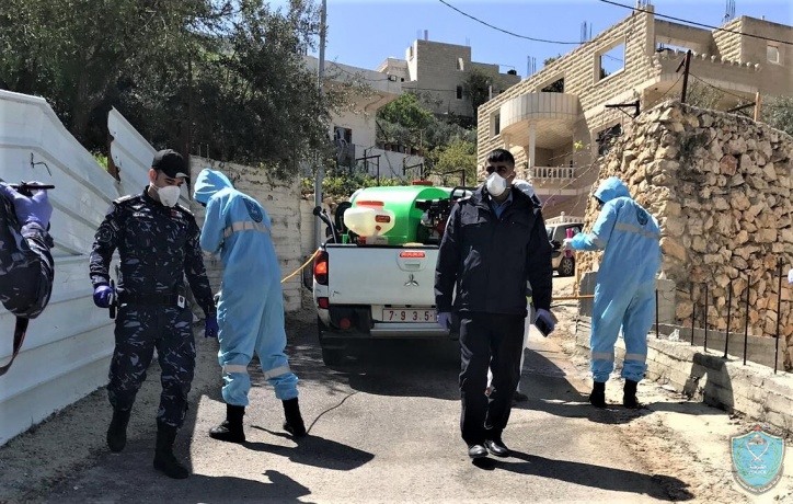 الشرطة تشارك بالتعقيم وتأمين عودة عشرات العمال الى منازله في بلدات شمال غرب القدس