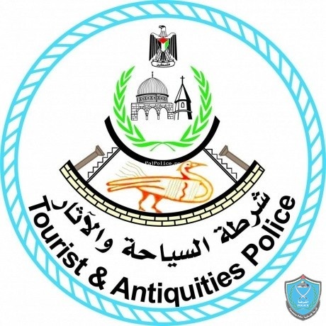 الشرطة تقبض على أشخاص و تضبط بحوزتهم أجهزة للتنقيب عن الاثار وقطعاً أثرية في رام الله 