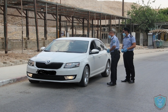 الشرطة تنظم يوما لإلزام المواطنين بشروط السلامة العامة والوقاية في مدينة اريحا