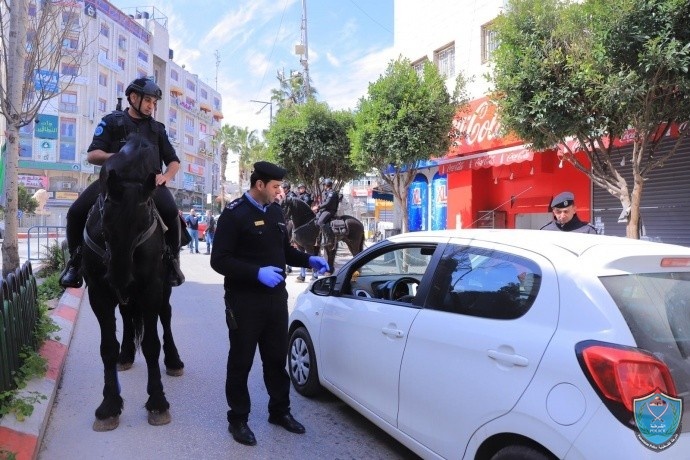الشرطة تحرر مخالفات لعدم الإلتزام بإجراءات السلامة العامة في جنين