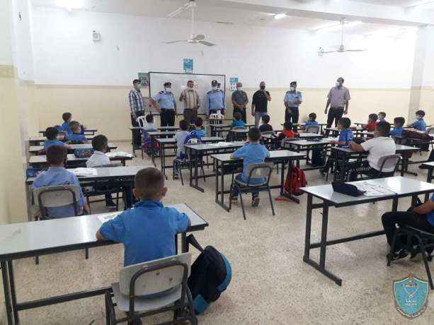 الشرطة تنفذ عدة فعاليات توعوية في الخليل
