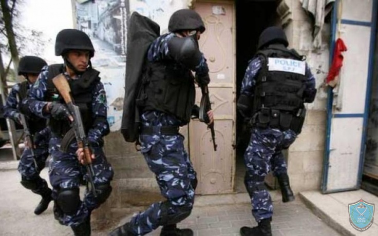 الشرطة تقبض على مشتبه فيه بالإتجار بالمواد المخدرة في ضواحي القدس