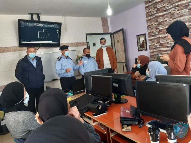 مركز الشرطة المتنقل يستهدف أكاديمية المدربين العرب ضمن مشروع التوعية الصحية في طولكرم
