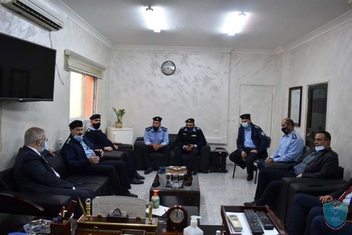 وزير النقل والمواصلات يشيد بأداء الشرطة في قلقيلية 