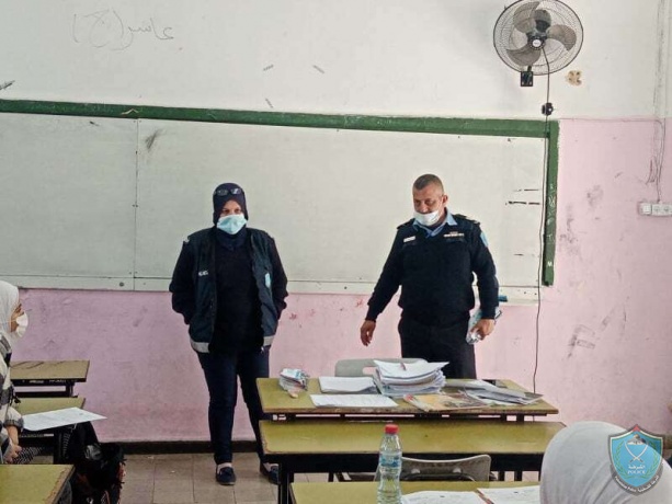 الشرطة تنظم يوم توعوي لمدرسة بنات أبو علي اياد  للحد من انتشار فايروس كورونا في قلقيلية