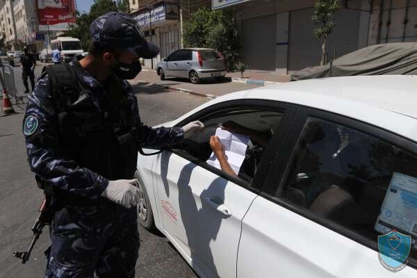 الشرطة تحرر مخالفات سلامة عامة وتغلق محال تجارية في قلقيلية