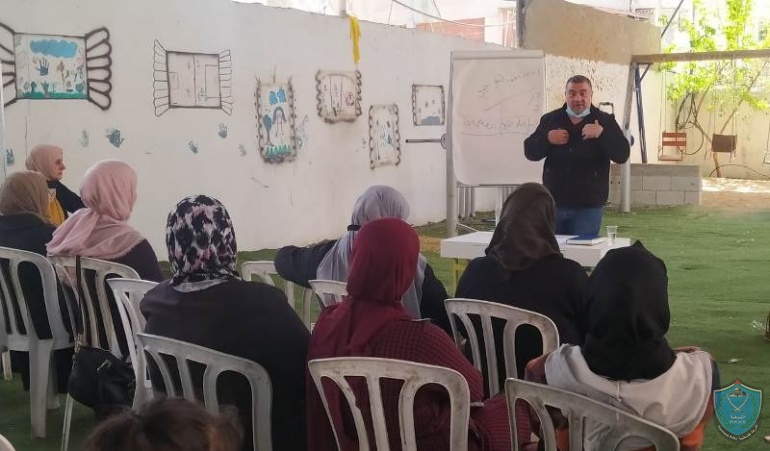 الشرطة تنظم محاضرات توعوية ونشاط ترفيهي لطالبات مركز الطفل الفلسطيني في ضواحي القدس