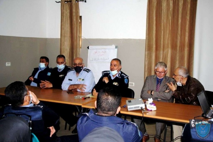 الشرطة تعقد ورشة عمل حول دور الشرطة في تأمين الإنتخابات لمنتسبيها في طولكرم . 