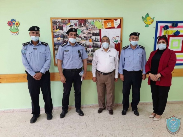 المركز المتنقل يزور جمعية الاسراء الخيريه و ينظم يوم  للتوعية الشرطية  في اريحا
