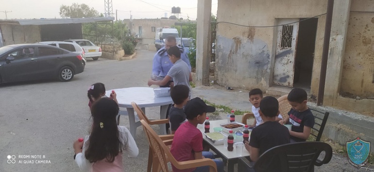 الشرطة والمنتدى الثقافي ينظمان إفطاراً جماعياً للأطفال في ضواحي القدس
