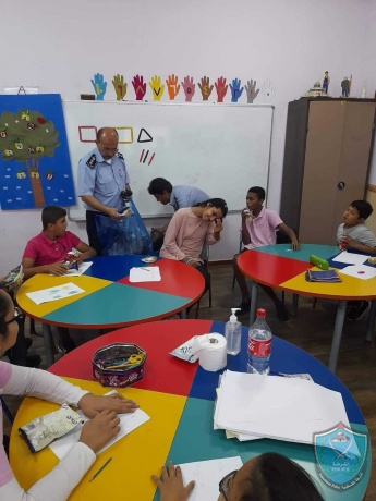 الشرطة تنظم لقاءً ترفيهياً لأطفال مركز بلدية أريحا المجتمعي 