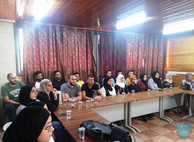 الشرطة تعقد محاضرة  توعية  لطلبة الجامعة العربية الأمريكية  في جنين