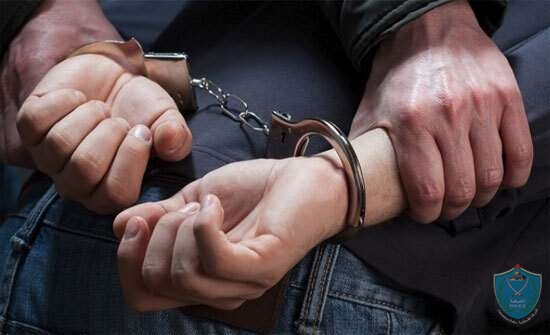 الشرطة تقبض على شخصين بحوزتهم مواد يشتبه انها مخدرة في طوباس