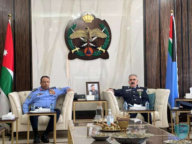 اللواء يوسف الحلو مدير عام الشرطة يجتمع بمدير الأمن العام الاردني 