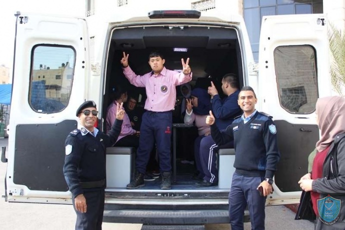 الشرطة تنظم يوماً ترفيهياً وتوزع الهدايا بمناسبة اليوم العالمي لذوي الإعاقة في رام الله 
