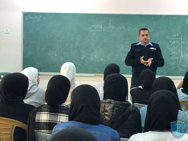 أستهداف حوالي 300 طالب وطالبة في محاضرات توعية شرطية في جنين