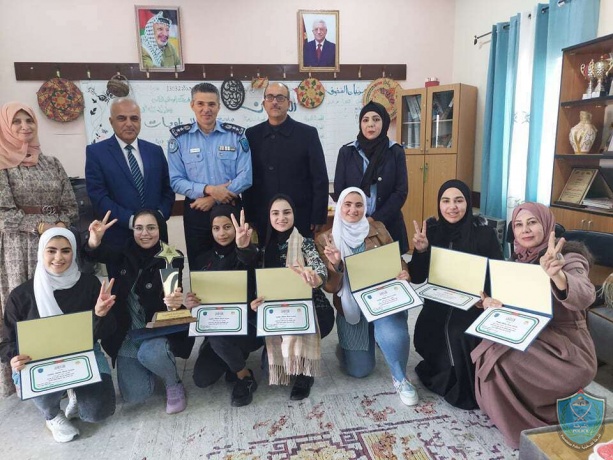 تكريم طالبات مدرسة بنات كفل حارس الثانوية لفوزهن بمسابقة مجتمعية على مستوى الوطن العربي