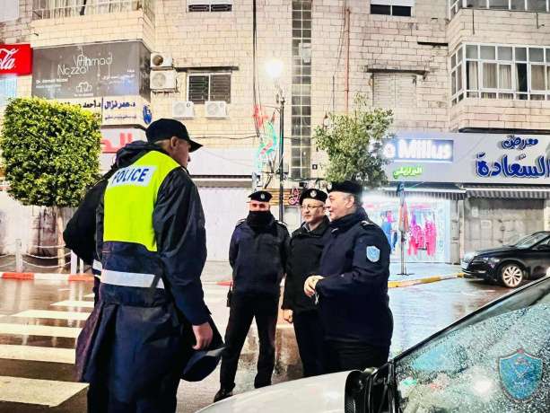 مساعد مدير عام الشرطة ومدير شرطة رام الله يتفقدان الدوريات الشرطية العاملة في رام الله 