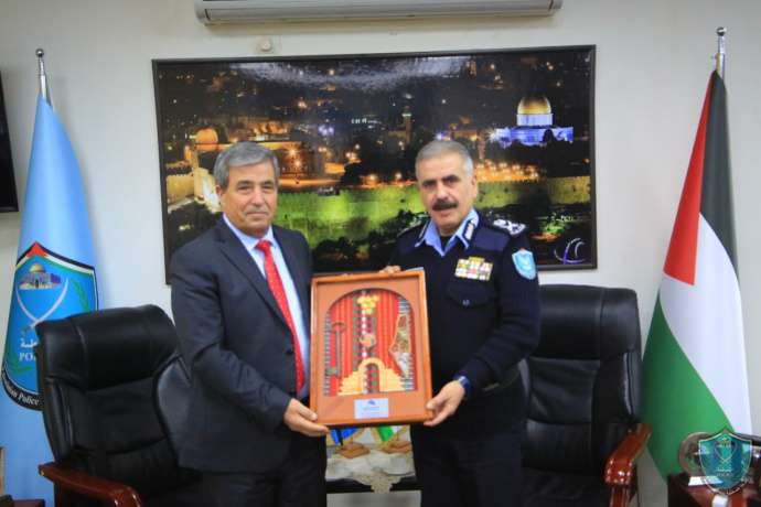 السيد اللواء يوسف الحلو يجتمع مع السيد محمد ابو عوض رئيس المجلس الاقتصادي الفلسطيني للتنمية والاعمار 