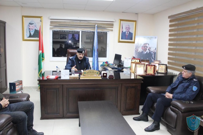 السيد اللواء يوسف الحلو يزور مديرية شرطة محافظة رام الله والبيرة ويجتمع بنواب مدراء الإدارات والأقسام .