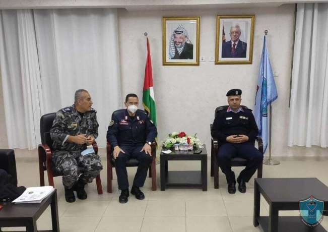 الشرطة تخرج دورة الرماية التأسيسية في كلية فلسطين للعلوم الشرطية