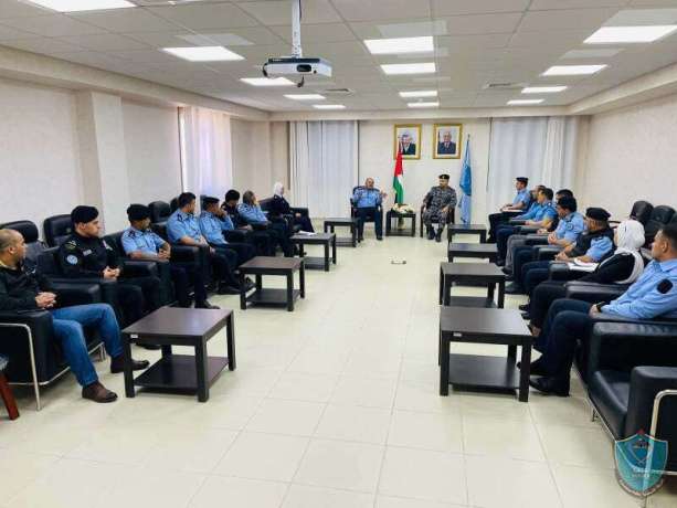 الشرطة تخرج دورة المستجيب الأول في كلية فلسطين للعلوم الشرطية بأريحا