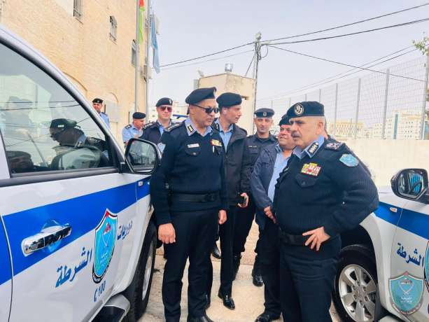 اللواء يوسف الحلو يسلم 4 مركبات لدوريات الشرطة في رام الله