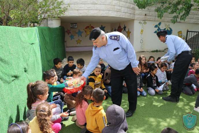 الشرطة تنظم يوماً ترفيهياً لأطفال روضة في جنين