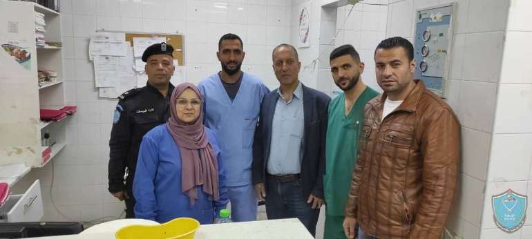 الشرطة تزور المرضى في مستشفى الشهيد ياسر عرفات