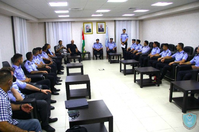 الشرطة تخرّج المشاركين بدورة مسرح الجريمة في كلية فلسطين للعلوم الشرطية 