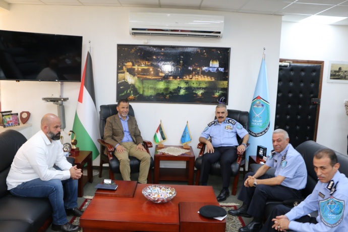 اللواء يوسف الحلو يبحث سبل التعاون المشترك مع المؤسسة الاستراتيجية للتفاوض NSI في رام الله 